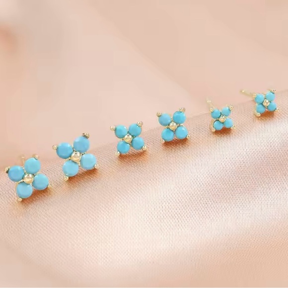Turquoise four Leaf Stud Earrings 3 pcs - Picture 2 of 2